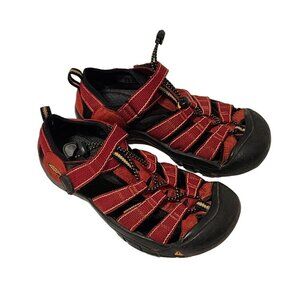 Keen sandals Youth size 4  boy girl